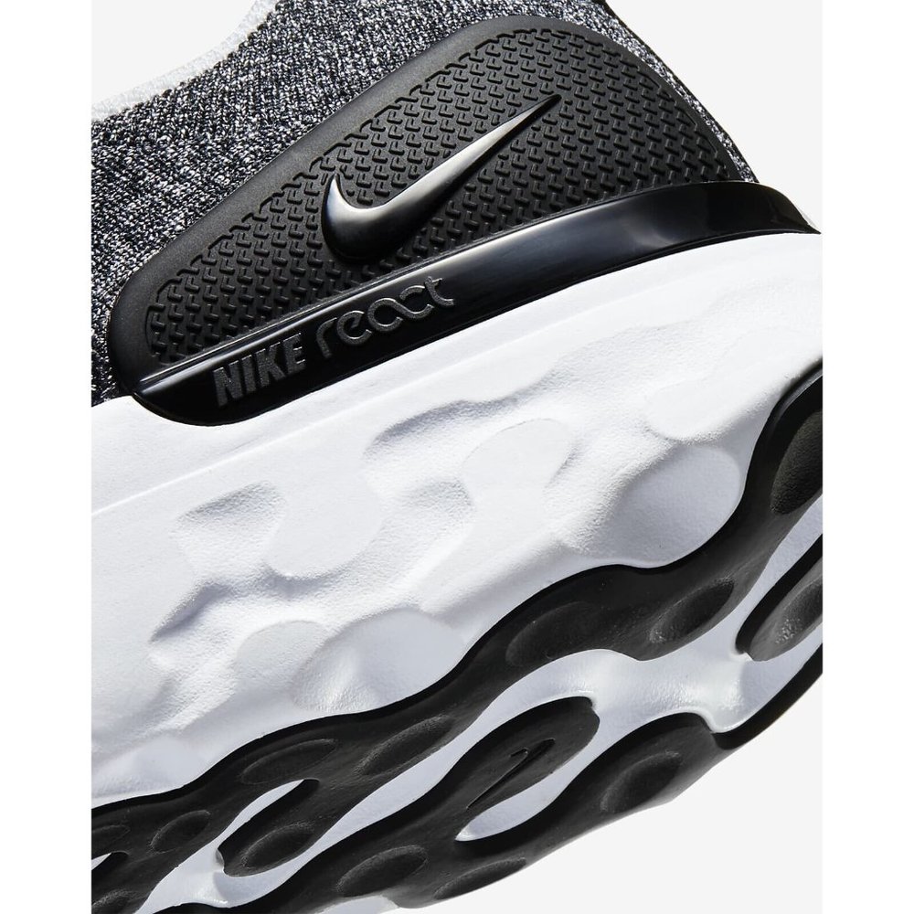 Nike React Phantom Run Flyknit 2 Men’s Size 9 Oreo Running Shoes CJ0277-003 - Picture 4 of 8